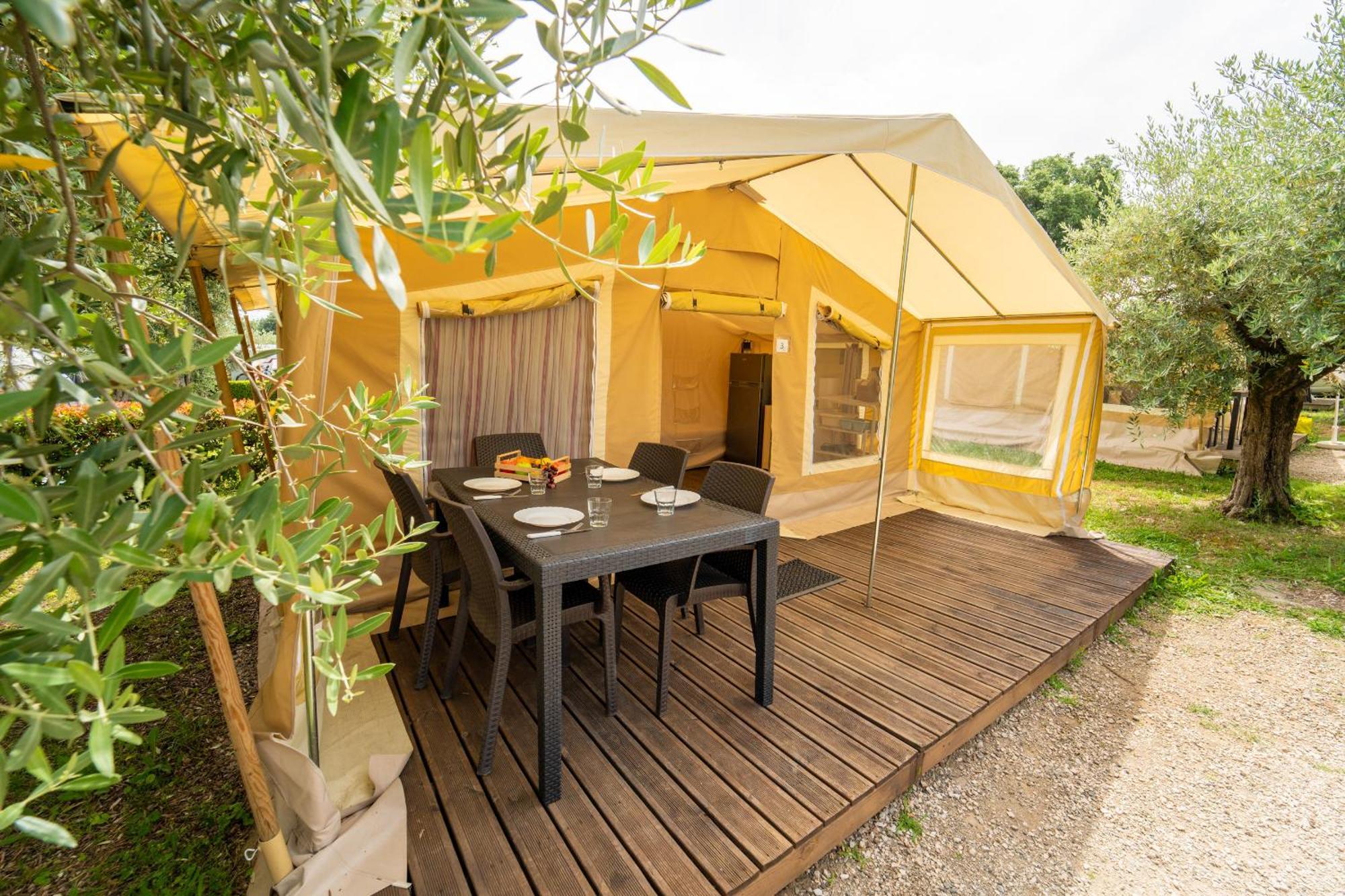 Weekend Glamping Camping *